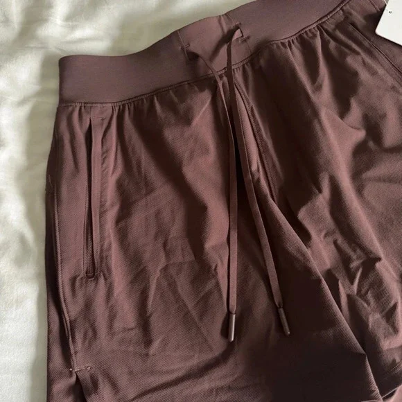 🆕🤎 Lululemon License to Train HR Short 4” Dark Oxide - Picture 2 of 9